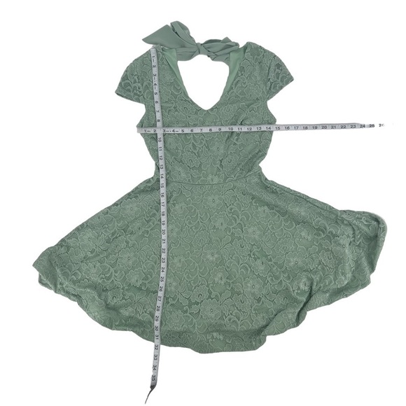 B. Darlin Green Lace Lined Swing Short Sleeve Mini Skater Dress Size 7/8 Womens - Picture 4 of 4